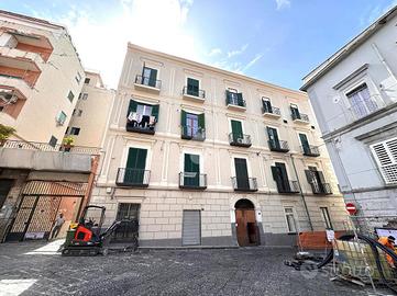 4 LOCALI A TORRE DEL GRECO