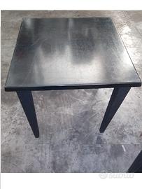 Tavolino in vimini e alluminio