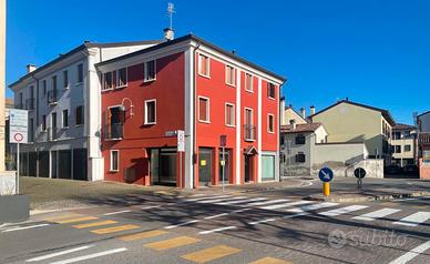 Negozio/Ufficio in posizione centrale con alta vis