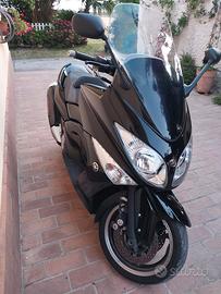 Yamaha T Max - 2011