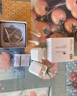 Auricolari wireless i9S-TWS di colore bianco