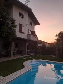 Villa Trifamiliare