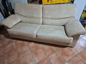 2 divani 2 e 3 posti