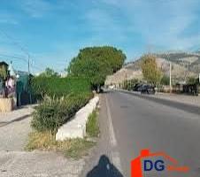 Terreno con rudere in zona