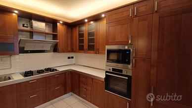 cucina angolare completa di elettrodomestici