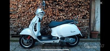 Vespa 300 gts