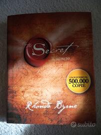 (740) - Libro Secrets