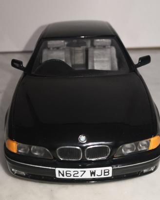 BMW SERIES 5 E39 BLACK 1/24 PAUL'S MODEL ART (RHD)