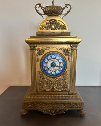 Orologio da tavolo in ottone e ceramica