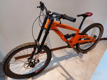 Orange 327 downhill M