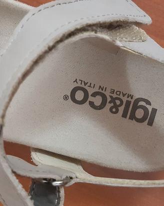 Sandali beige