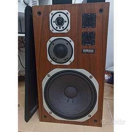 Yamaha ns 690 iii