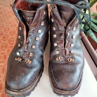 Scarponi montagna, boschi e altro N. 43