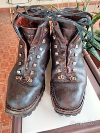 Scarponi montagna, boschi e altro N. 43