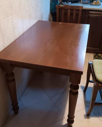 Tavolo da pranzo 