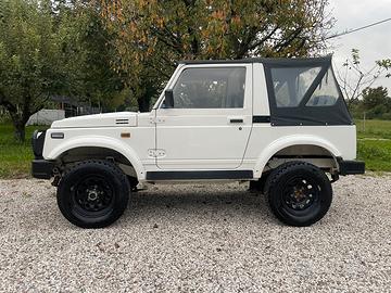 Suzuki samurai Santana sj410