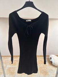 Tubino nero a maniche lunghe