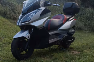Kymco scooter 300 cc 