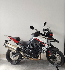 Benelli trk 702 x