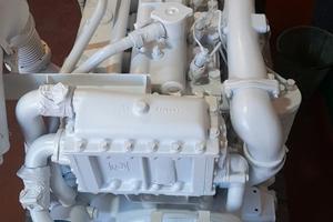 N° 2 motori IVECO HAIFO 8361 SRM 207 - 220 Cv