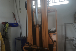 Carrello Elevatore Retrattile OM RT 13 - Elettrico