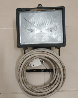 Proiettore 10.000 Lumen