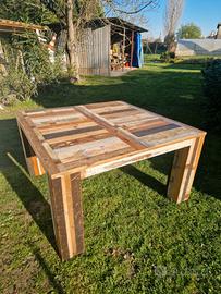 Tavolo artigianale patchwork 160x160