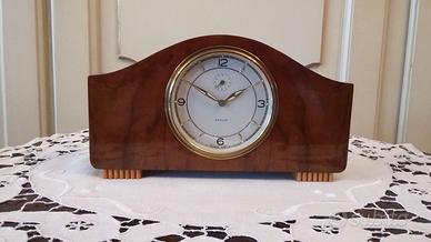 2 OROLOGI  Vintage : 1 da TAVOLO e 1 da MURO