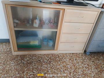 mobile ingresso con vetrinetta e quattro cassetti 