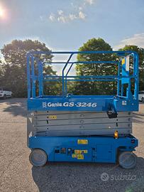 Piattaforma aerea a pantografo GENIE GS 3246
