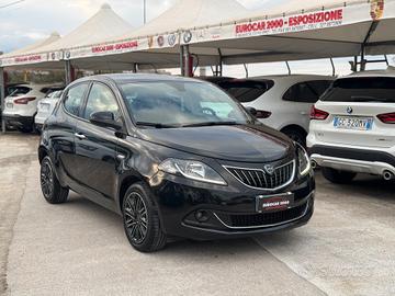 Lancia Ypsilon 1.0 FireFly 5 porte S&S Hybrid Silv