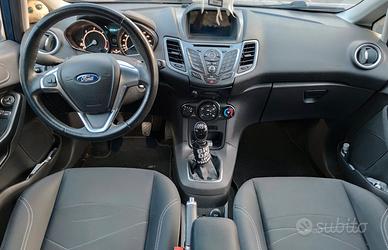 Autoradio android touch Ford Fiesta mk6 2013/17