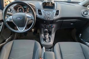 Autoradio android touch Ford Fiesta mk6 2013/17