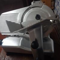 affettatrice professionale a gravita'