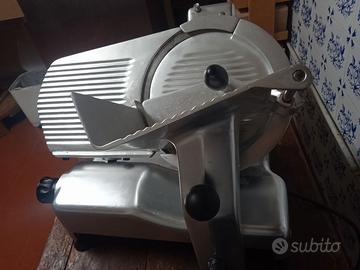affettatrice professionale a gravita'