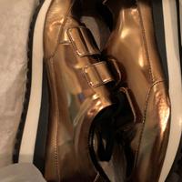 Sneakers bronzo lamè Zara n.41