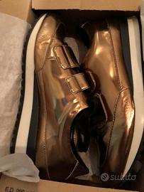 Sneakers bronzo lamè Zara n.41