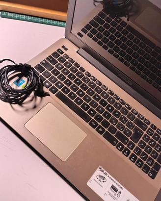 notebook ASUS intel i5 8GB RAM 1TB HD NVIDIA 820M