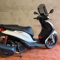 Piaggio Medley 150s con Accessori