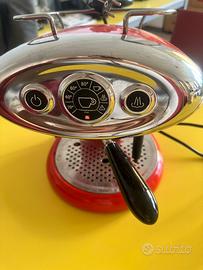 Illy macchina caffè