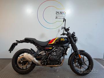 Royal Enfield Guerrilla 450 PLAYA BLACK