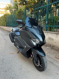 Yamaha Tmax 560