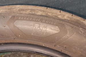 treno di gomme stradali