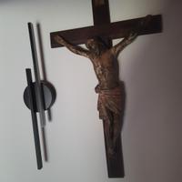 Antico crocifisso in legno