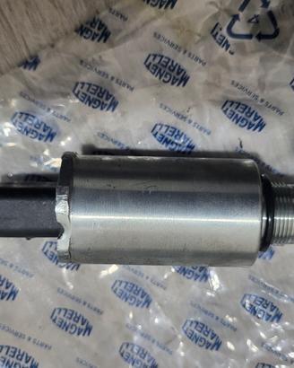 Valvola regola pressione carburante