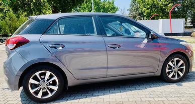 Hyundai  1.4 CRDi da 90 CV