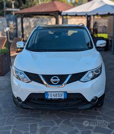 NISSAN QASHQAI MARZO 2016 1600cc diesel 50000 KM