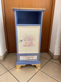 Comodino stile shabby