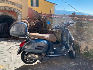 Vespa gts 300