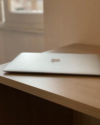 MacBook Air 13 pollici